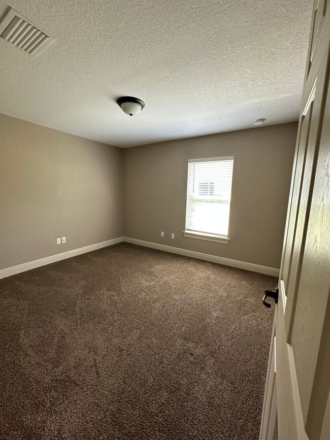 Photo - Imperial Model Unit 4 o Marion Oaks