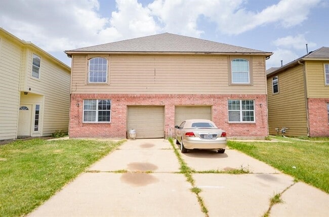 Building Photo - 6406 Waldron Dr Unit A