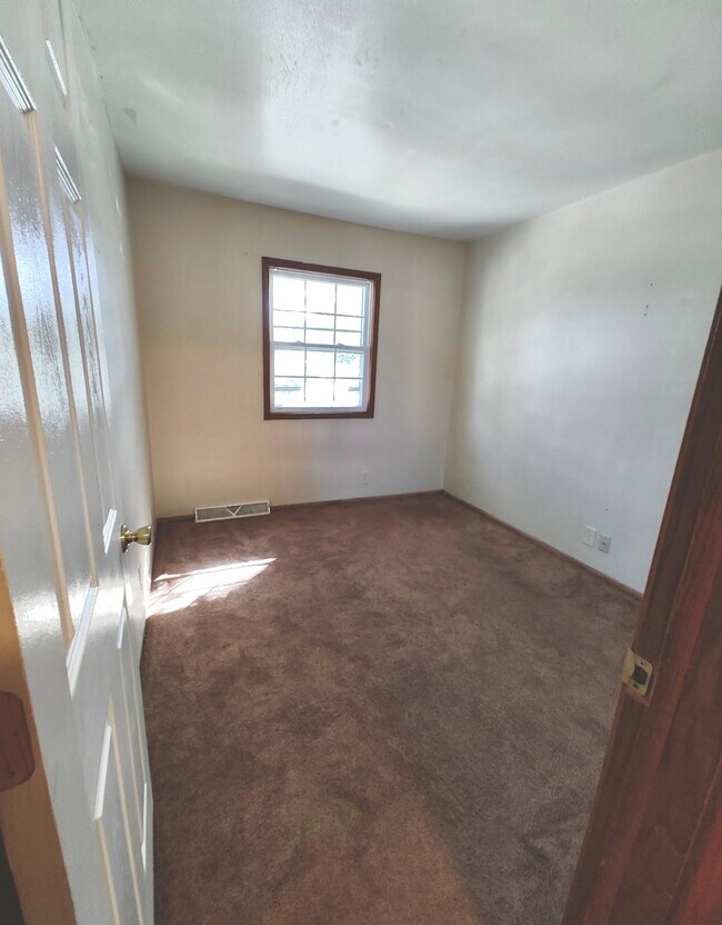 Photo - 8622 Westbrook Dr