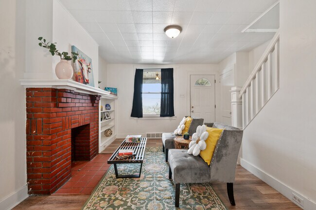 Photo - 2241 Hawthorne Ave