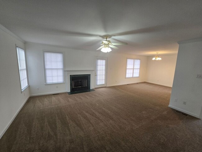 Photo - 312 Shade Tree Dr