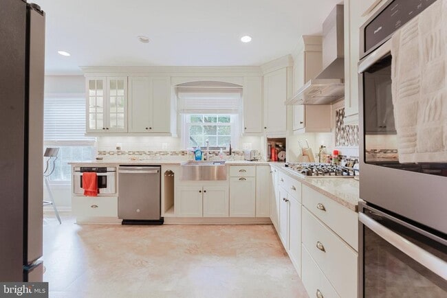 Photo - 8001 Bethelen Woods Ln