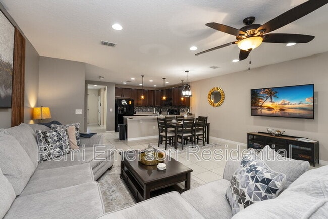 Photo - 269 Primrose Dr