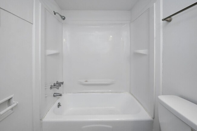 Photo - Glen Iris Arms