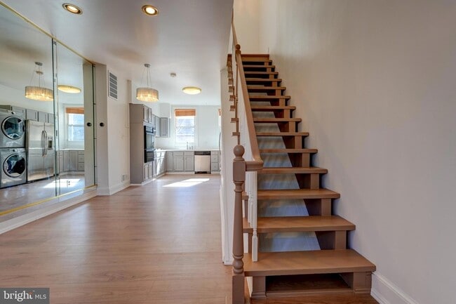 Photo - 1209 I St SE