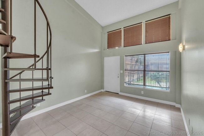 Building Photo - 4171 NW 26th St Unit T2