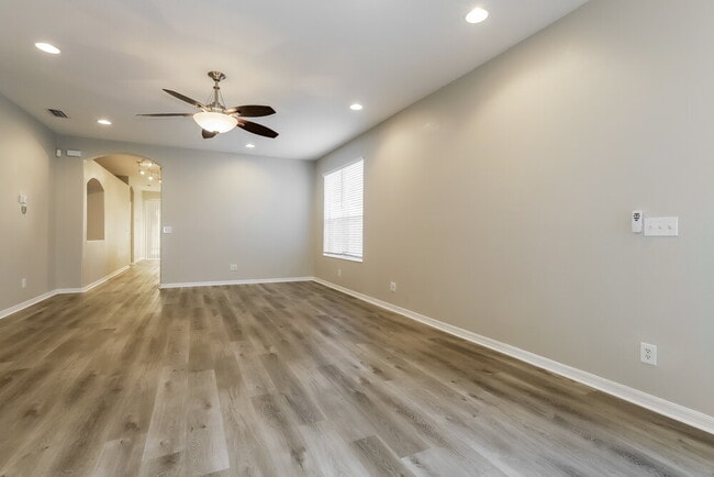 Photo - 8549 Deer Chase Dr