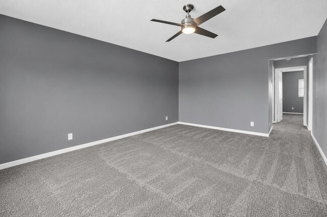 Photo - 10000 Meridian Way N Unidad 0150