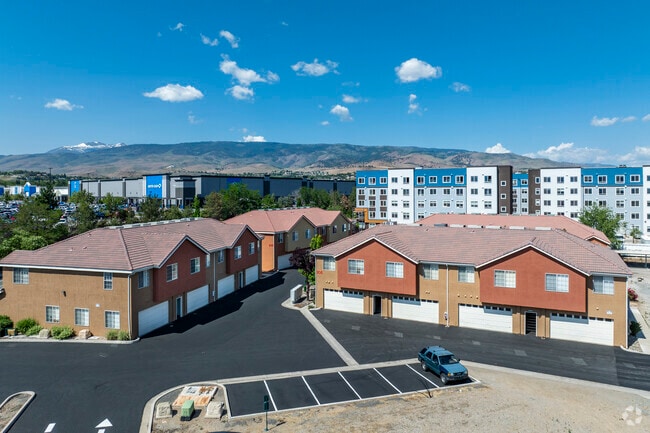 Redfield Villas Apartments
