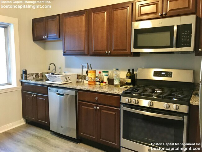 Photo - 76 Linden St Unit 2