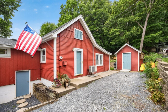 3137 Donald Dr