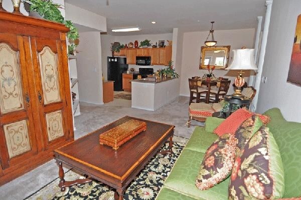 Sunset Pointe Apartments