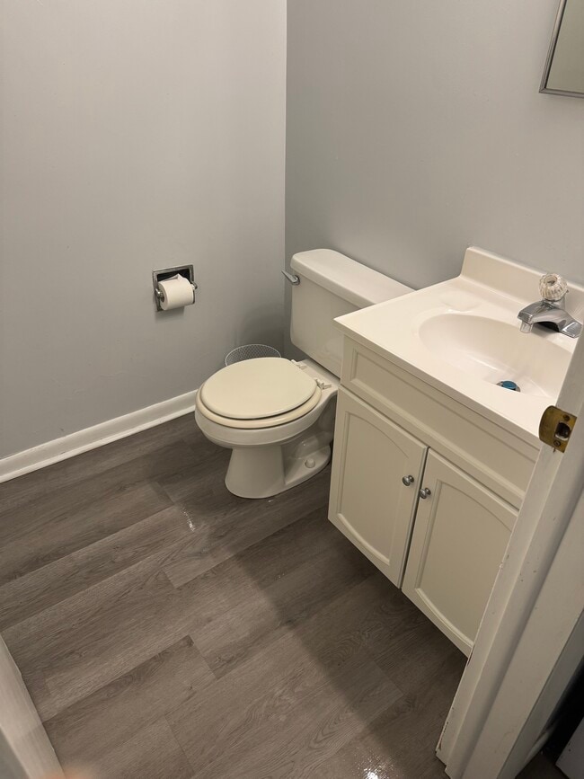 Photo - 770 University Ave Unit 3