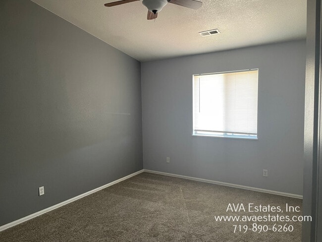 Photo - 731 E Laporte Dr