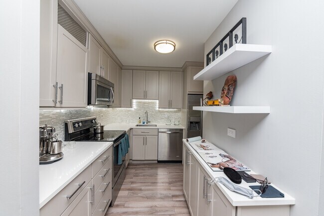 Photo - 211 E Ohio St Unit 618