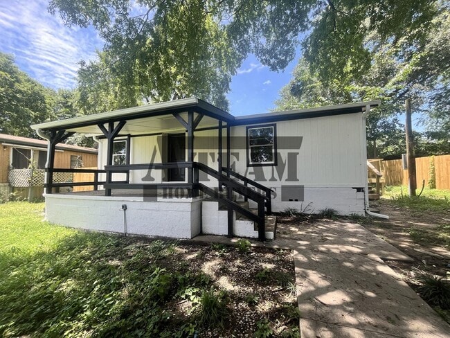 Fully Remodeled 2 Bedroom 2 Bathroom - Fully Remodeled 2 Bedroom 2 Bathroom House