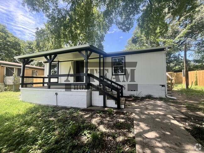 Building Photo - Fully Remodeled 2 Bedroom 2 Bathroom Rental