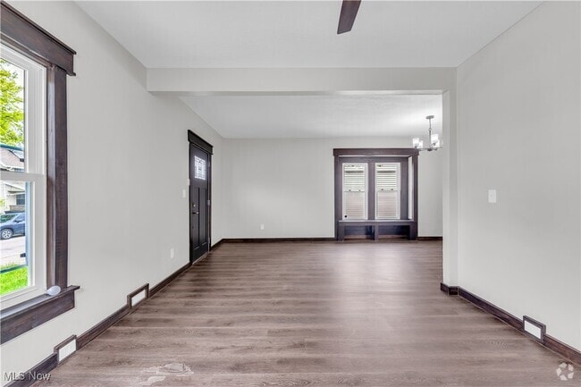 Building Photo - 826 Rudyard Rd Rental