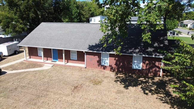 Photo - 225 E Chestnut St Unit B