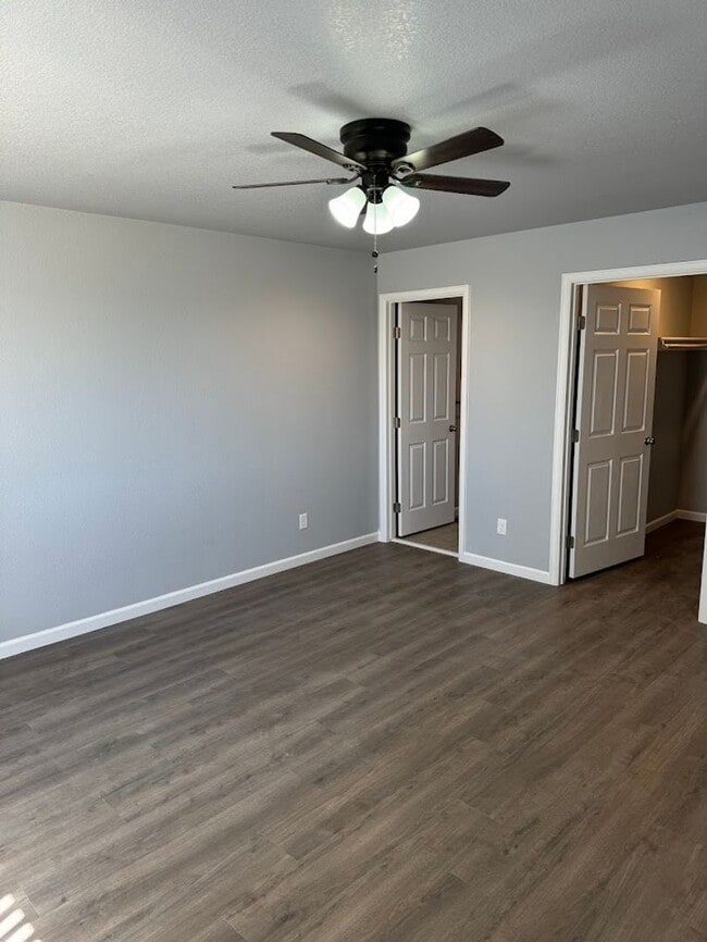 Photo - 324-326 W Coral Dr