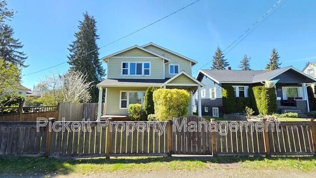 Photo - 1733 N Wycoff Ave