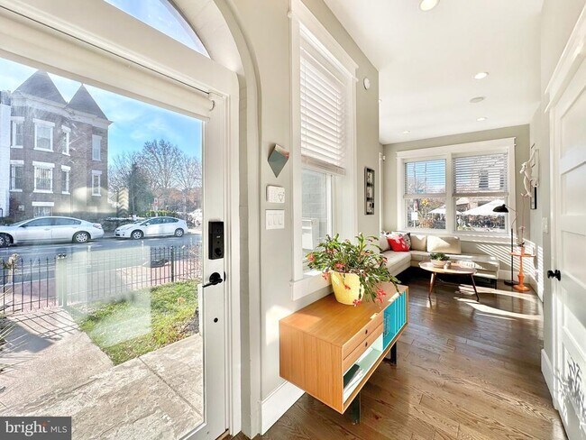 Building Photo - 85 R St NW