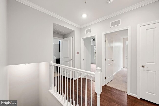 Photo - 5822 Oakdale Vlg Rd