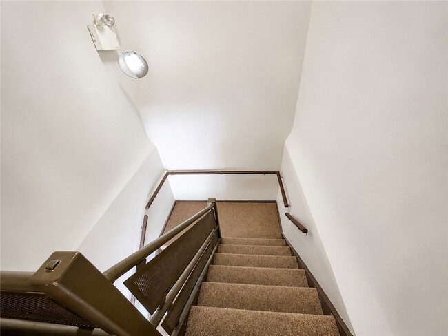 Photo - 735 N Highland Ave