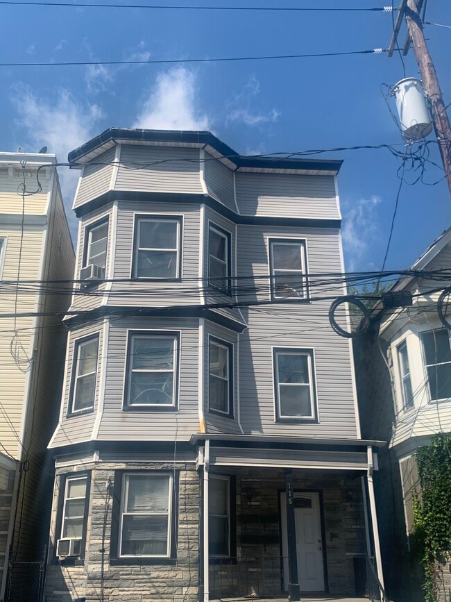 115 ridgewood ave - 115 Ridgewood Ave Unit 2nd Floor