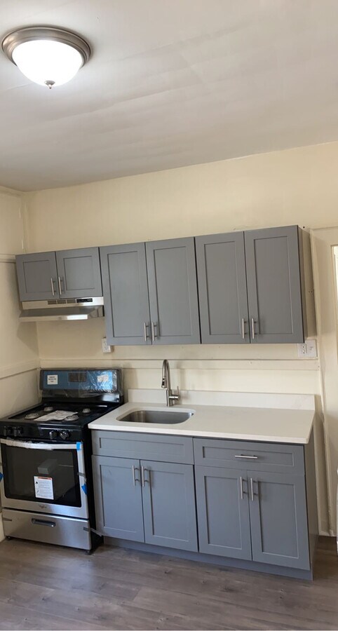 Photo - 309 E 22nd St House