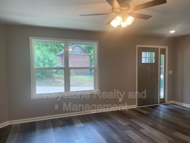 Photo - 718 Perkins Ave