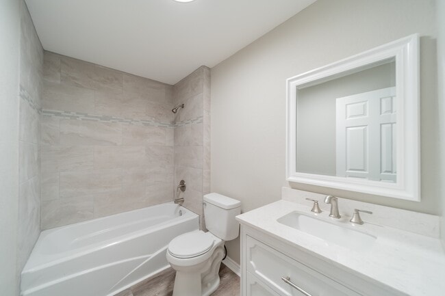 Photo - 5739 Skylane Dr