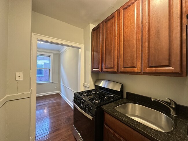 Photo - 547 W Surf St Unit N3