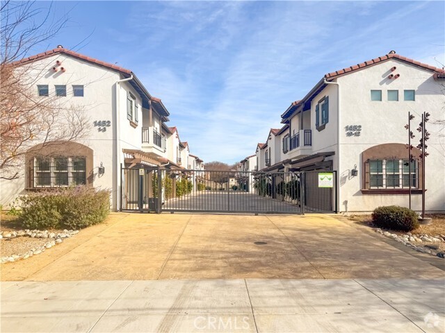 Building Photo - 1452 S White Ave Rental