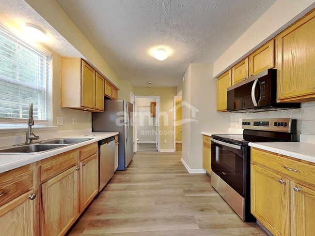 Photo - 530 Delaware Crossing