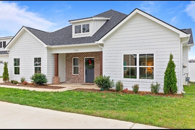 Building Photo - 3306 Stonecreek Dr Unit The Oxford House