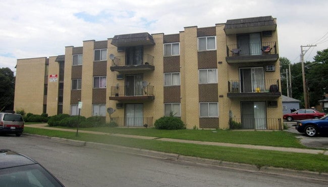 Building Photo - 10 W 137th ST