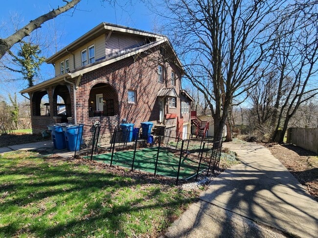 Building Photo - 3 Bedrooms 1 bath home for RENT!