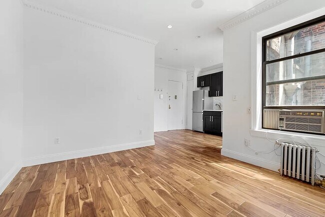 Photo - 102 Christopher Street Unit 2A