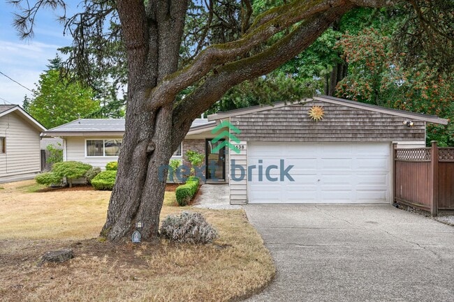 Building Photo - "Charming 3-Bedroom Bellevue Retreat: Cozy Comfort & Ideal Location!"