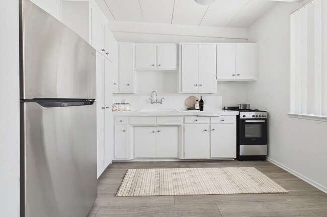 Building Photo - Royal Sepulveda Apartment Homes
