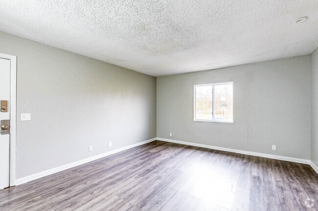 1BA, 1BR - 700SF - Living Room