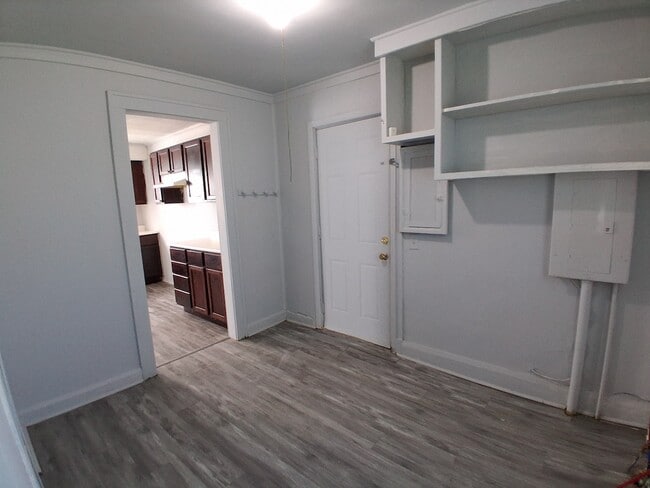 Photo - 930 N Bowman Ave