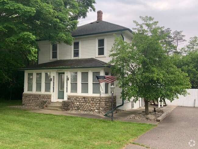 Building Photo - 57077 Grand River Ave Rental