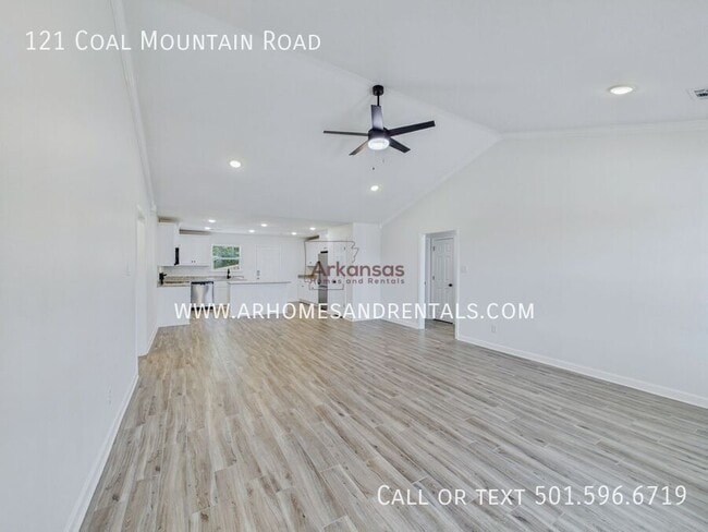 Photo - 209 Round Mountain Rd