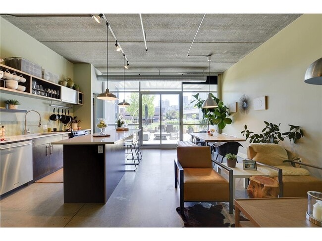 Building Photo - 345 6th Ave N Unit 104 Rental