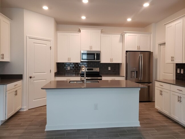 Photo - Stunning, energy-efficient solar-powered h...