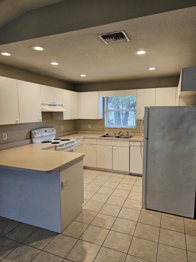 Photo - 2833 Stoneland Ln