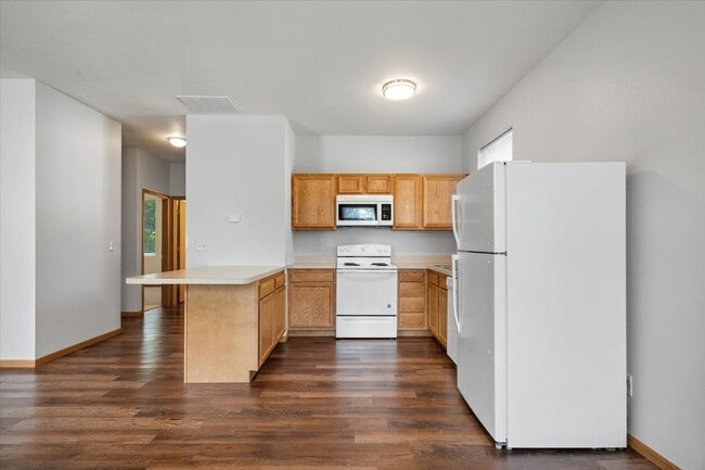 Photo - Seelyville Terrace