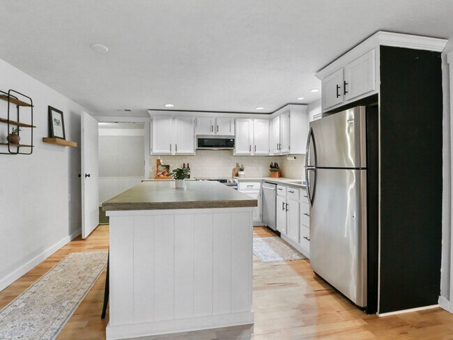 Photo - 4 Randall St